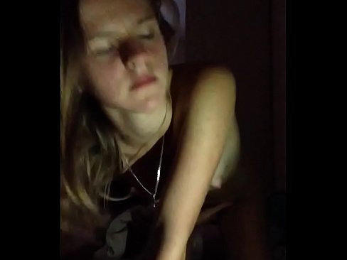 ❤️ Stúlka sjálfsfróar sér og kúrir ️ Fokking hjá okkur ☑